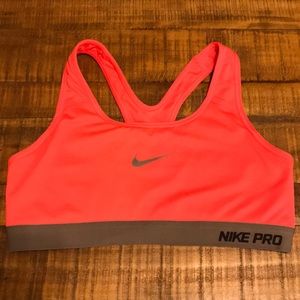 Nike Pro Sports Bra